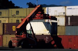 Comoros-Archipelago;-Containers;-France;-Handling;-Indian-Ocean;-Kaleidos;-Kaleidos-images;-La-parole-à-limage;-Laurent-Abad;-Mayotte;-Port;-Reach-stacker;-Storage-area;-Stories-Pictures;-Trade